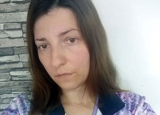 Због грешке лекара јој је пресечен нерв и једино решење је операција за коју фали 20.000 евра: Муке Марине Богосављевић из Лапова, мајка троје деце